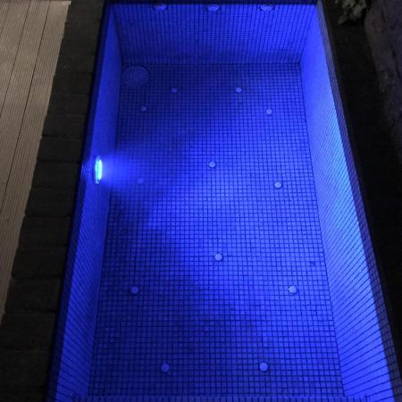 Pequeno Alojamiento Con Mini Piscina - No Climatizada Valencia Eksteriør billede