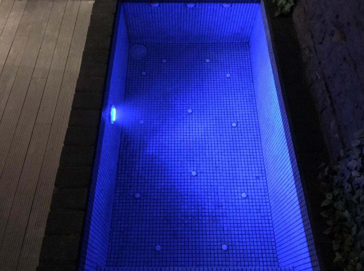 Pequeno Alojamiento Con Mini Piscina - No Climatizada Valencia Eksteriør billede