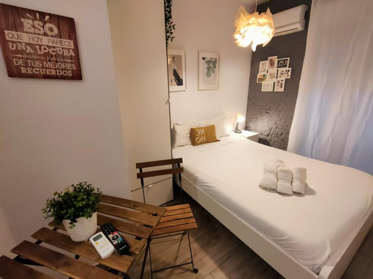 Pequeno Alojamiento Con Mini Piscina - No Climatizada Valencia Eksteriør billede