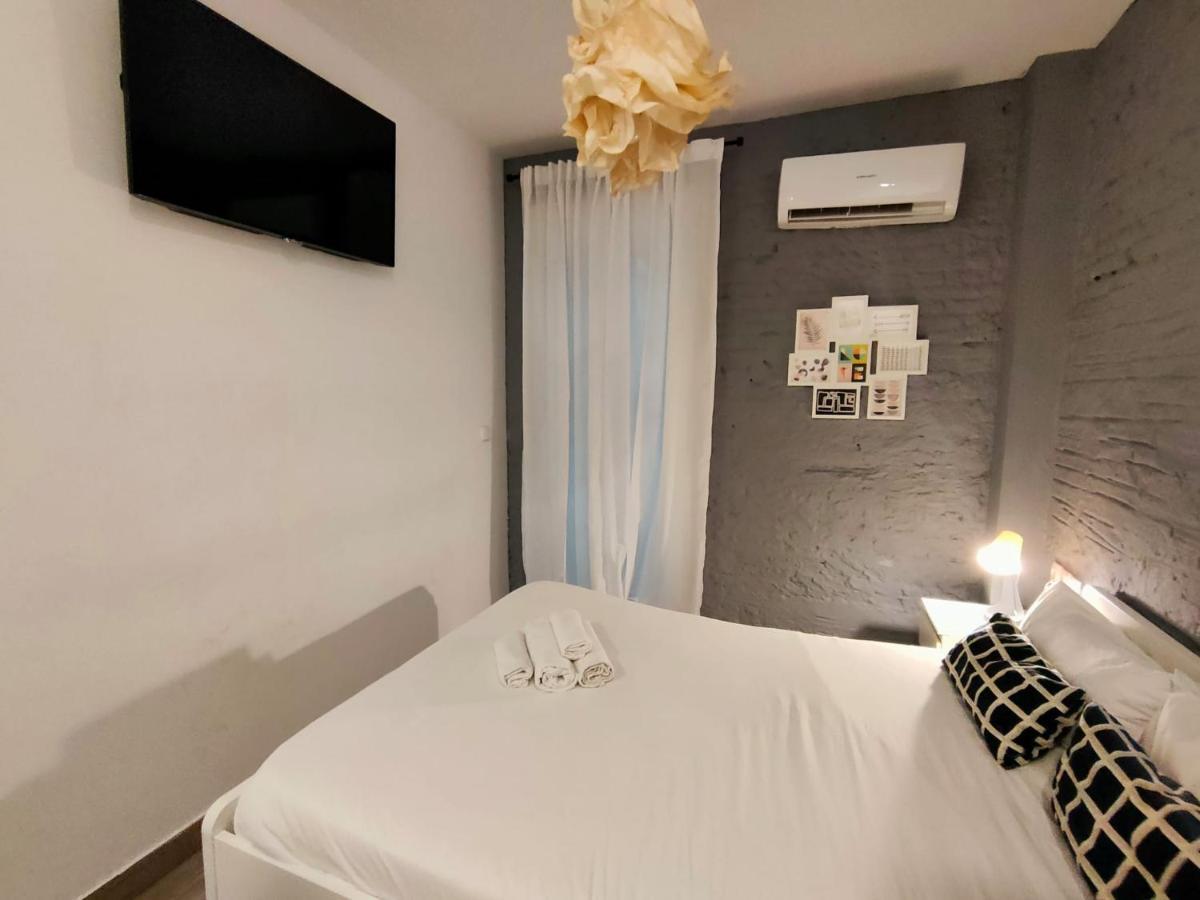 Pequeno Alojamiento Con Mini Piscina - No Climatizada Valencia Eksteriør billede